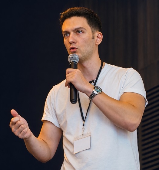 Nicolas Rocher, fondateur de L'Usine à Best Sellers™